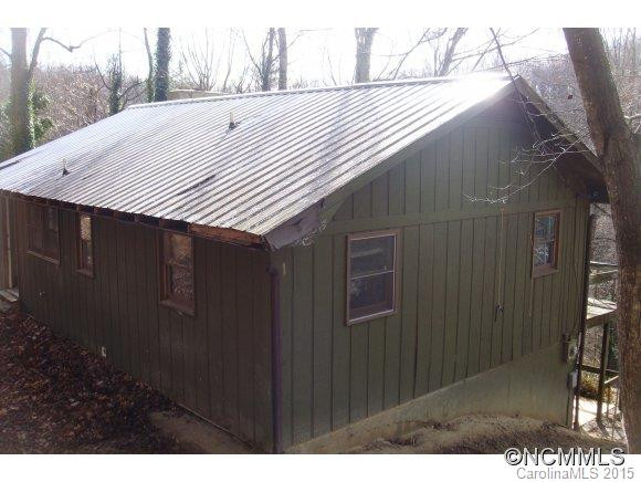 677 Courtney Drive - Photo 2