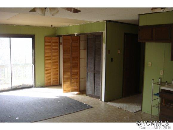 677 Courtney Drive - Photo 4