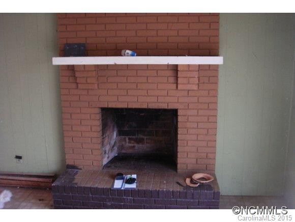 677 Courtney Drive - Photo 5