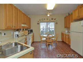 192 Cambridge Dr - Photo 5