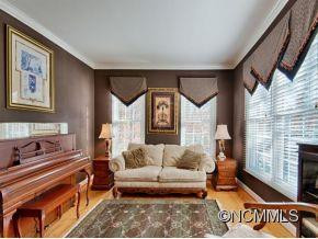 15 FOREST KNOLL DRIVE - Photo 3