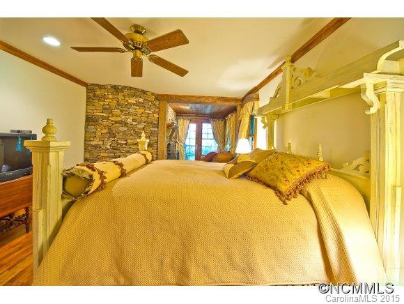 518 West Club Blvd - Photo 10