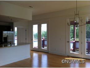 915 Haywood Road - Photo 5