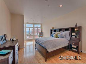 21 BATTERY PARK #605 - Photo 9
