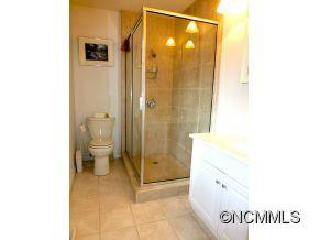 404 Haywood Knolls Dr. - Photo 9