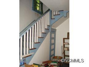 34 Hollywood Street - Photo 3