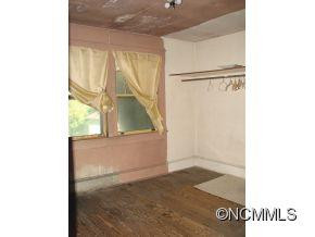 34 Hollywood Street - Photo 8