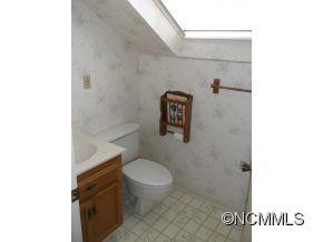 1 DOGWOOD GLEN CIRCLE - Photo 19