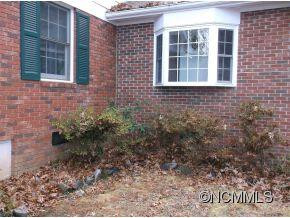 1 DOGWOOD GLEN CIRCLE - Photo 4