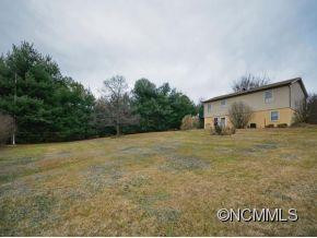 9 LIONEL PLACE - Photo 2