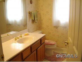 1 Gatehouse Court - Photo 7