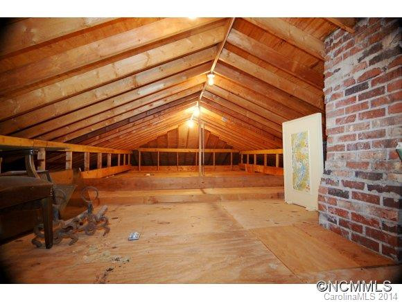 1339 Hogback Mountain Road - Photo 16