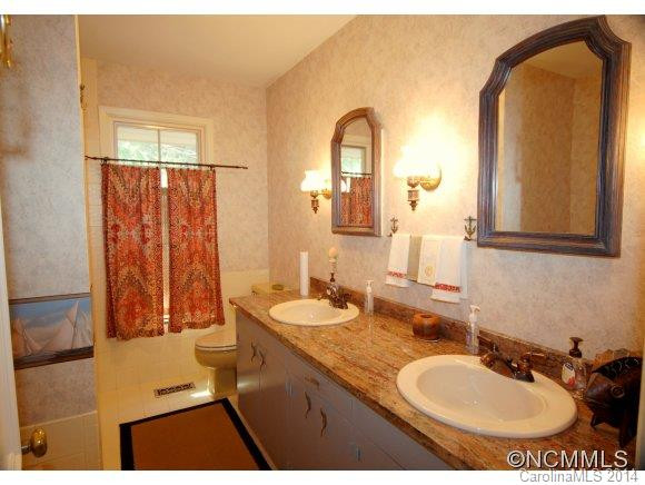 1339 Hogback Mountain Road - Photo 18