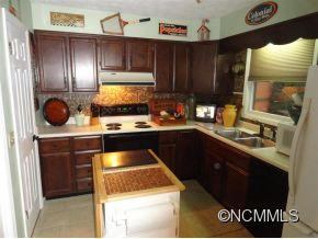 1761 Haywood Manor - Photo 5