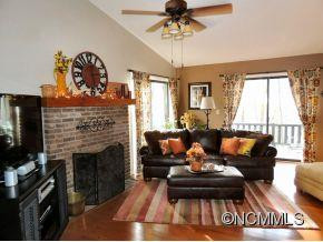 440 Deerhaven Lane - Photo 2