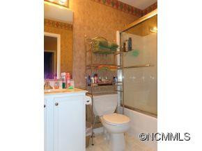 188 Wiltshire Circle - Photo 12