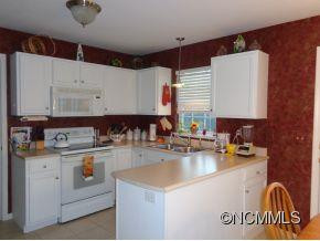 188 Wiltshire Circle - Photo 3