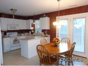 188 Wiltshire Circle - Photo 4