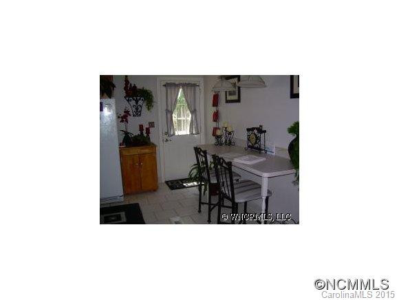 326 Whispering Hills Dr. - Photo 4