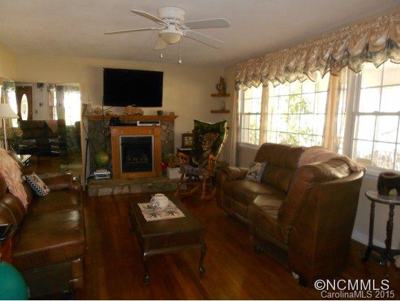 326 Whispering Hills Dr. - Photo 6