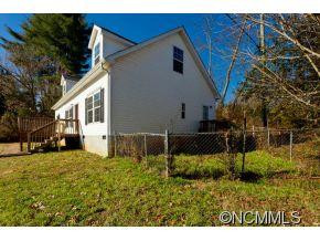 8 Blaines Way - Photo 3