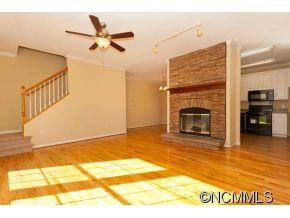8 Blaines Way - Photo 5