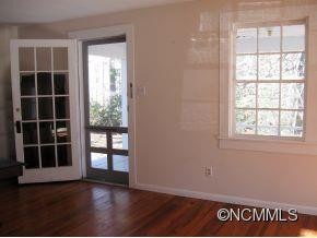 112 Louisa Street - Photo 3