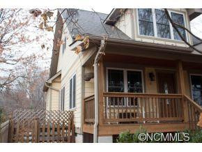 11 Central Ave W - Photo 2