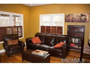 11 Central Ave W - Photo 14