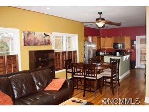 11 Central Ave W - Photo 15