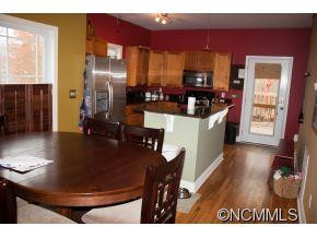 11 Central Ave W - Photo 18