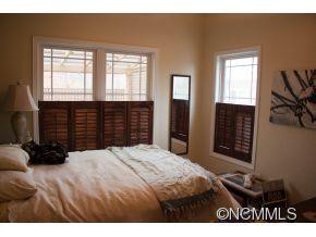 11 Central Ave W - Photo 20