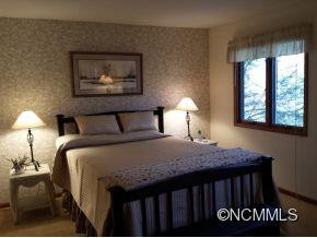 163 Essex Circle - Photo 14