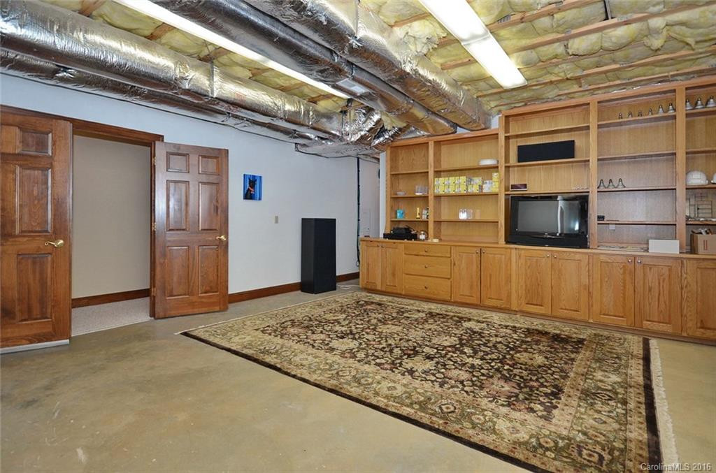 121 Tarnhill Drive - Photo 24