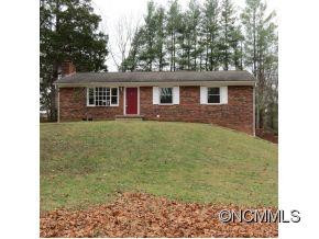 3 Dogwood Grove
