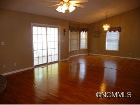 307 HEMLOCK SPRINGS TRAIL - Photo 11