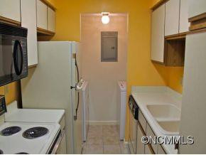110 HEYWOOD ROAD - 7C - Photo 5