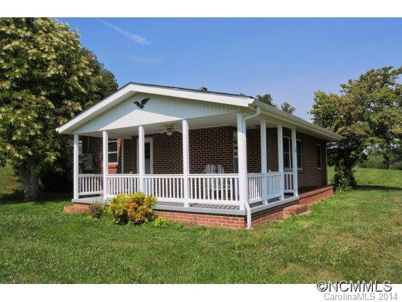 912 APPLE VALLEY RD - Photo 2