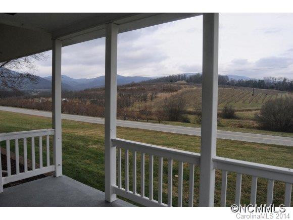 912 APPLE VALLEY RD - Photo 12