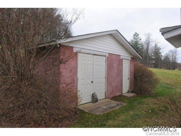 912 APPLE VALLEY RD - Photo 14