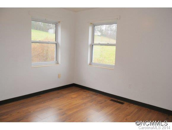 912 APPLE VALLEY RD - Photo 5