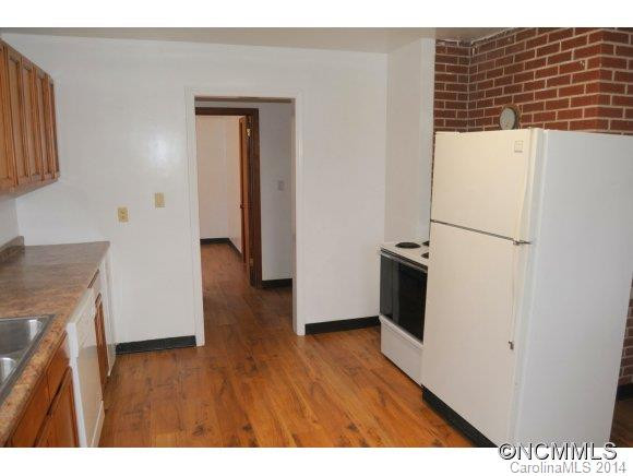 912 APPLE VALLEY RD - Photo 7