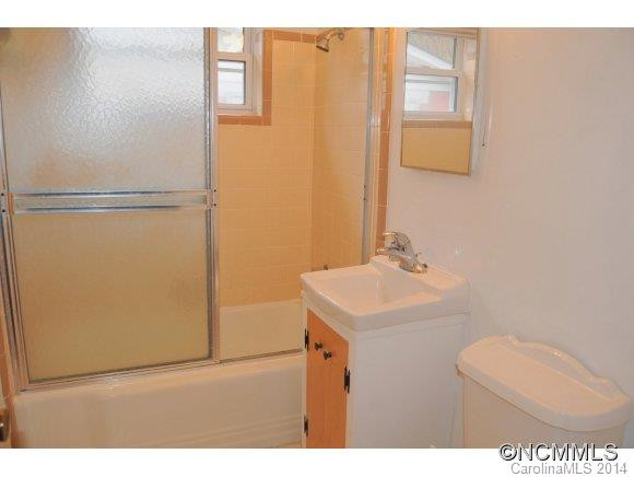 912 APPLE VALLEY RD - Photo 10