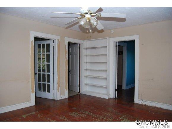 43 Ridgeway Ave - Photo 3