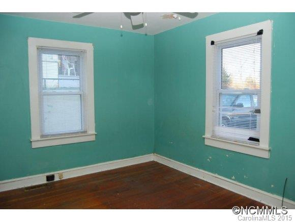 43 Ridgeway Ave - Photo 6
