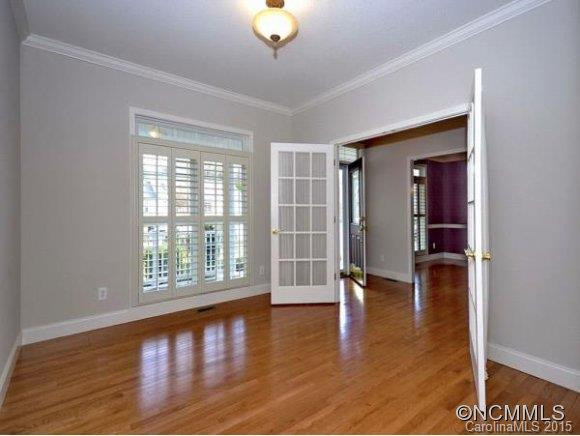 27 WATERBURY COURT - Photo 2