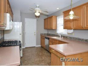 124 Charlestown Drive - Photo 5