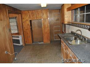208 Green Valley Road - Photo 9