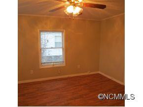 9 Edwards - Photo 2