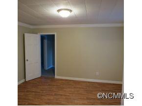 9 Edwards - Photo 10